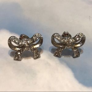 3/$10 Kawaii bow earrings